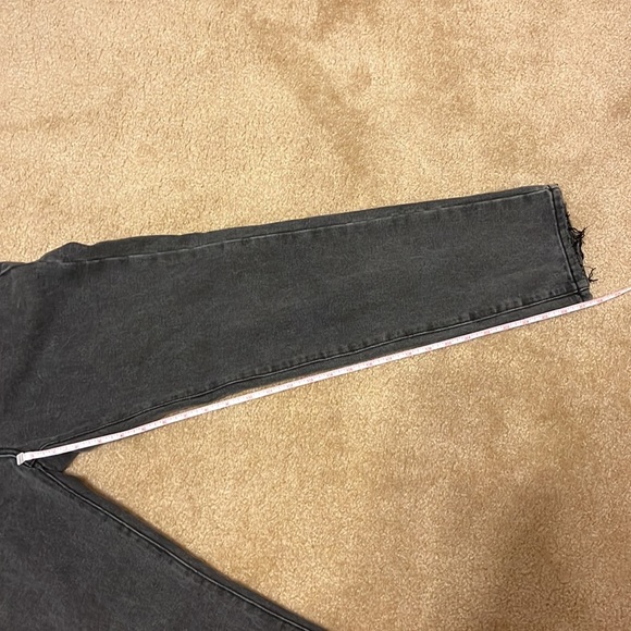 Cotton On Light Black Grey Distressed High Rise Mom Jeans in Women’s Size 4 - Picture 7 of 9